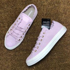 Converse Chuck Taylor Ox NWT